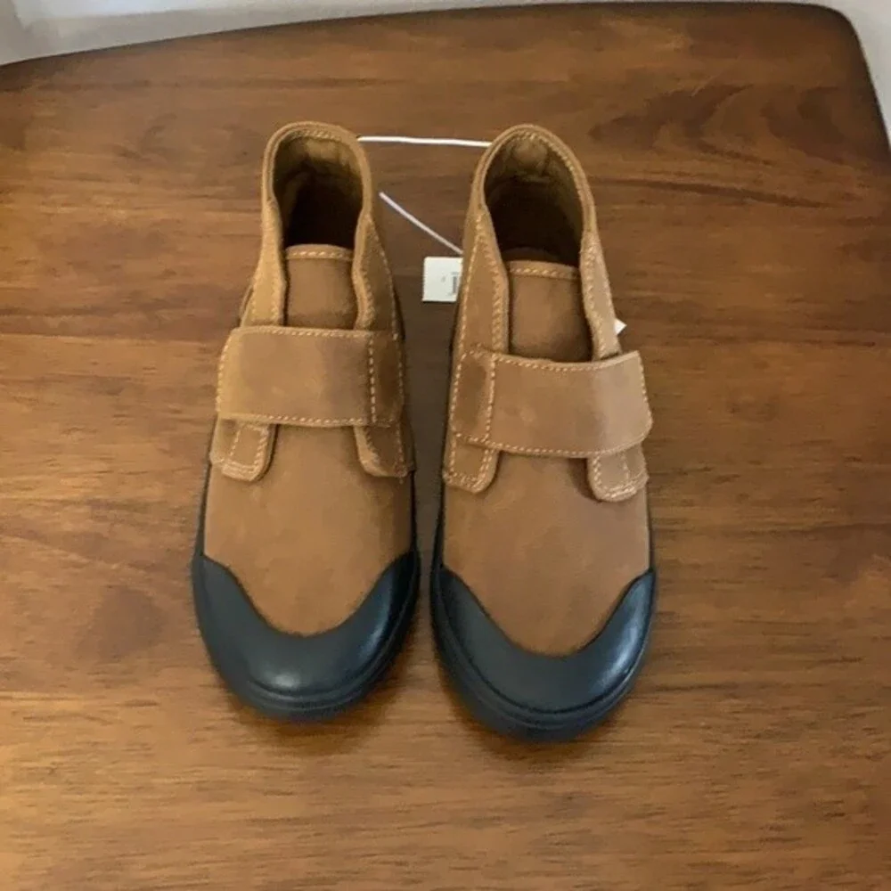 Old Navy Faux Suede mid-Top Chukka sneakers 5,6,11
